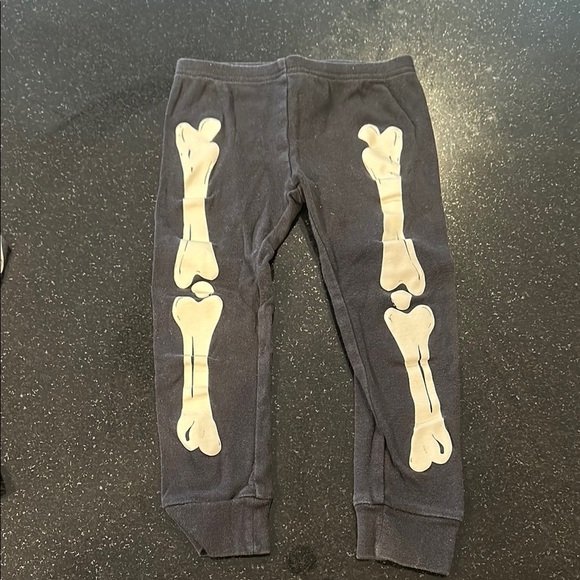 Kids 3T Halloween Pajama Bundle - Skeleton and Striped Kids Pajama Set - Picture 8 of 9